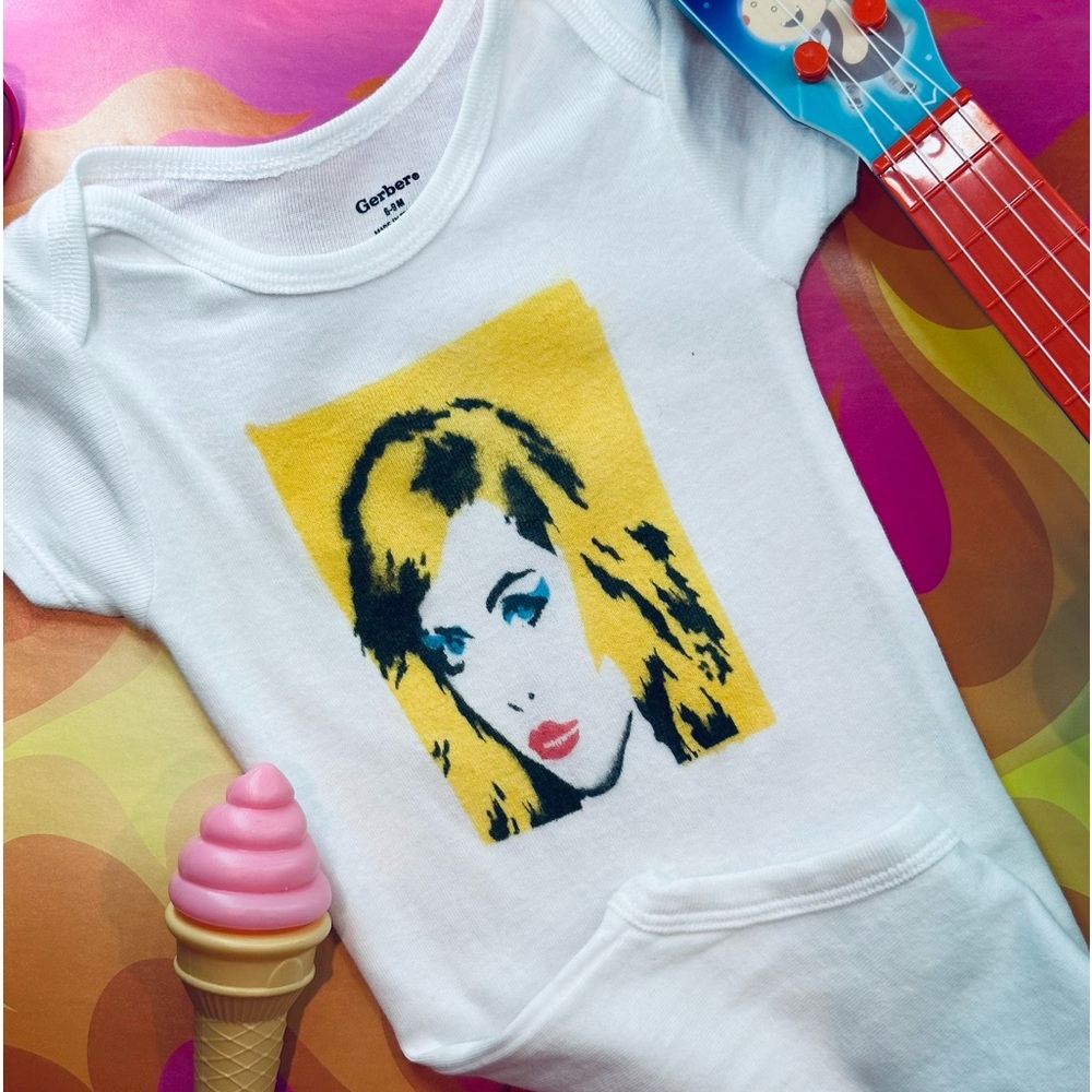 ⚡️BLONDIE Debbie Harry 80s rockstar baby onesie SIZE: PREEMIE